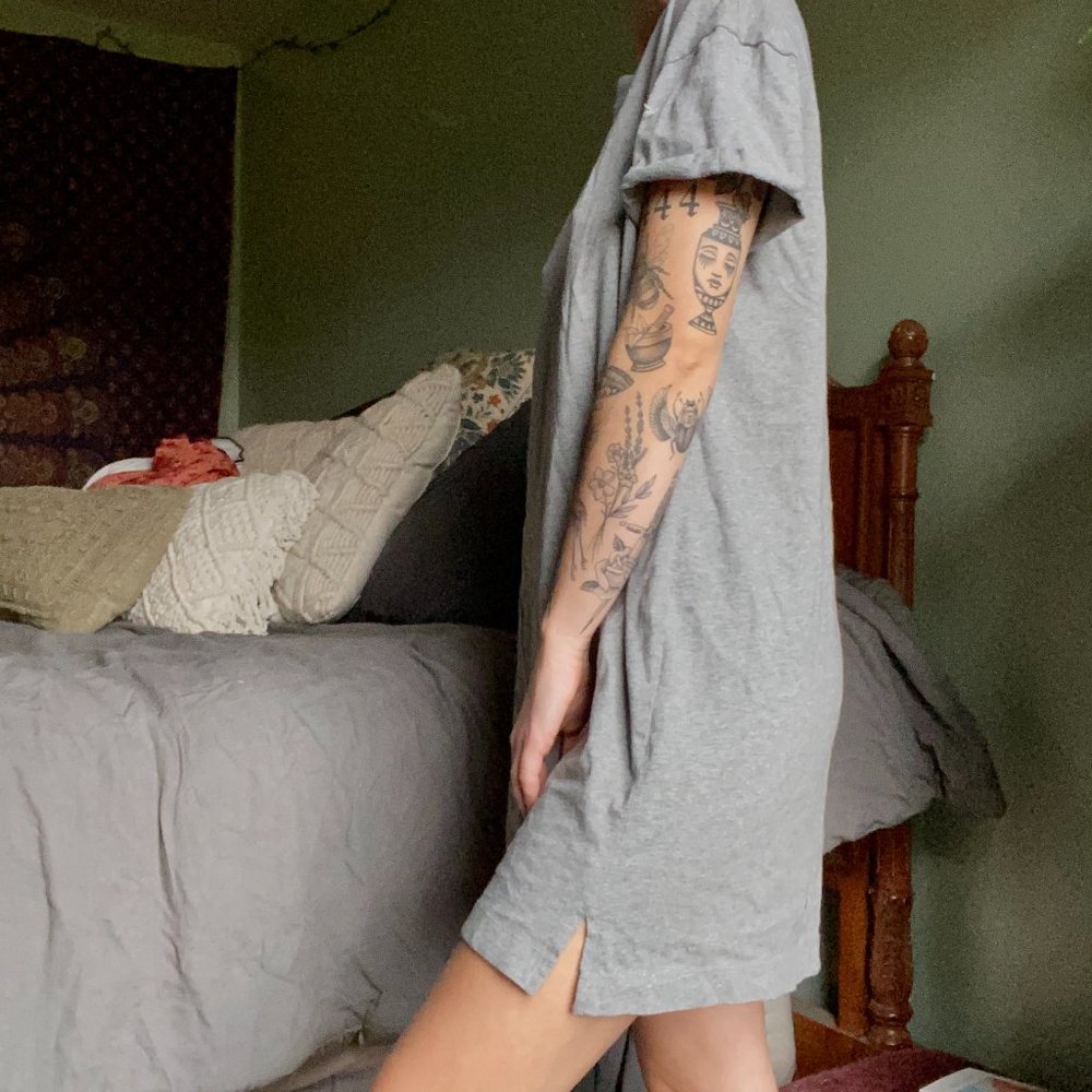 CLASSIC TSHIRT DRESS